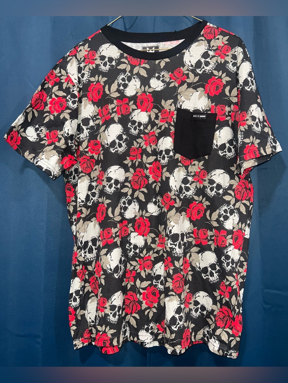 Skull & Rose Print Pocket Tee - Black/Red